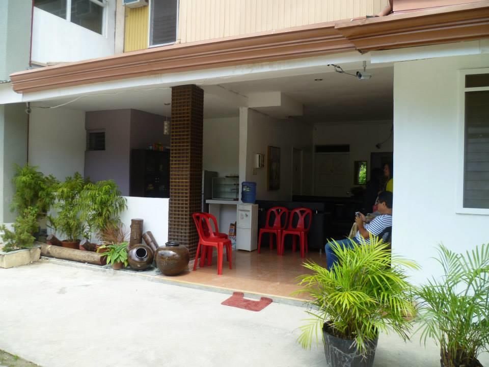 Newport Oak Pension Inn Tagbilaran Exterior foto